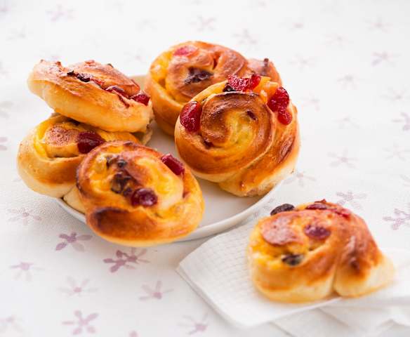 Roulé brioché aux fruits confits