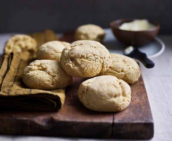 Pães de milho e batata-doce sem glúten