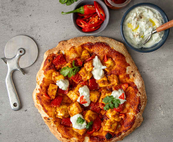 Tandoori paneer pizza