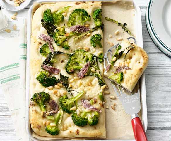 Focaccia z brokułami i anchois