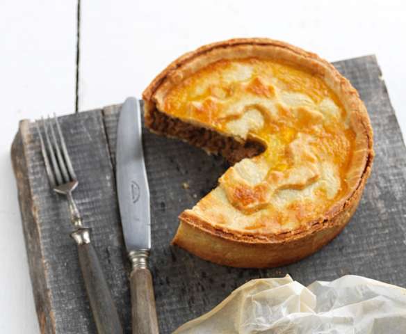 Empadas de vitela e cerveja preta