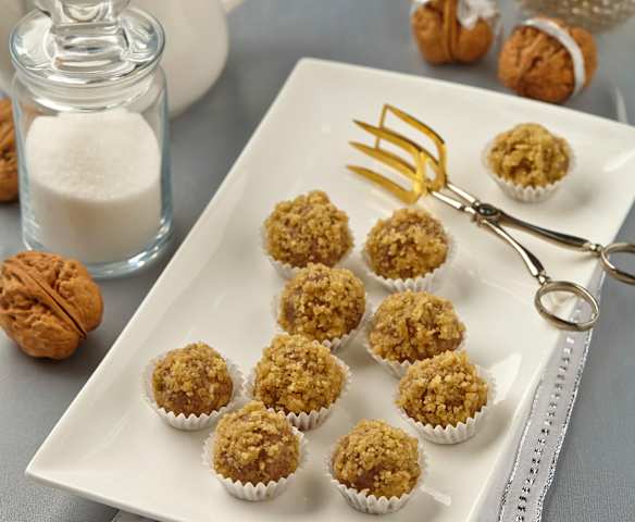 Piškotové kuličky v oříškách - nepečené