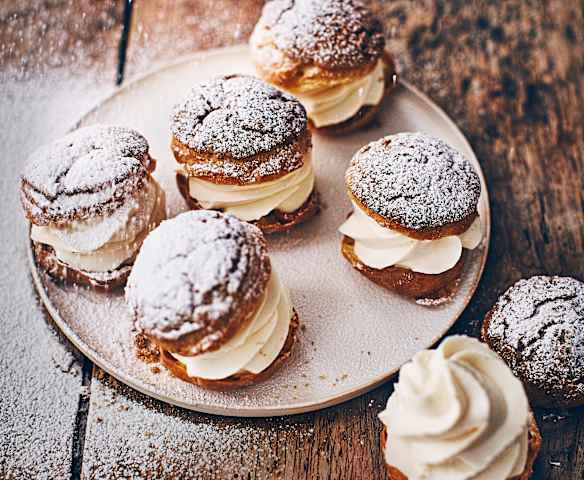 Petits choux tonka et craquelins vanille