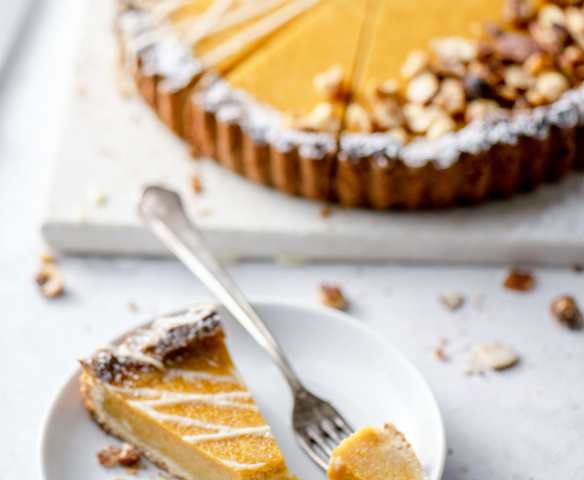 Torta di zucca con noci e cioccolato (senza glutine) Torta di zucca con noci e cioccolato (senza glutine)
