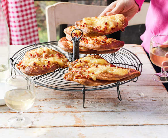 Schinken-Käse-Laugentaler