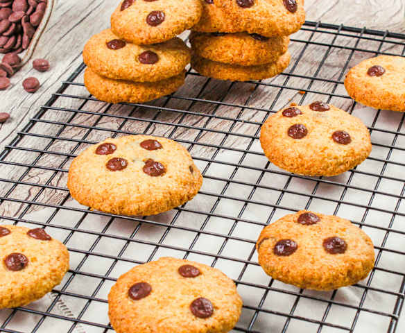 Cookies de coco com chocolate sem glúten
