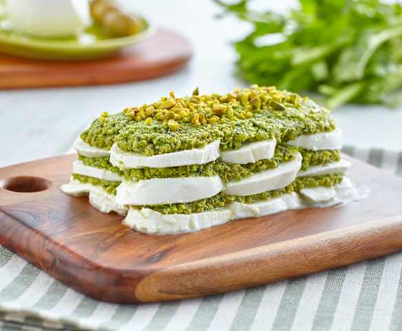 Millefoglie di mozzarella con pesto di sedano