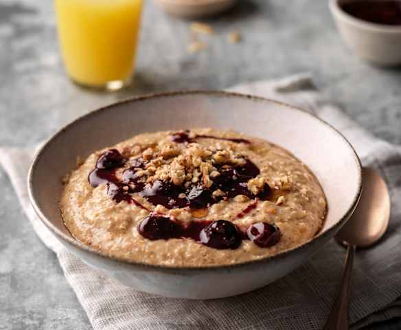 Oat, Bran and Quinoa Porridge with Blueberry Compote