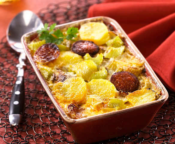 Gratin de pommes de terre, céleri et chorizo