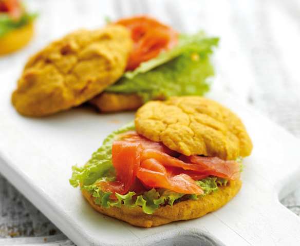 Focacce di patata americana con trota affumicata