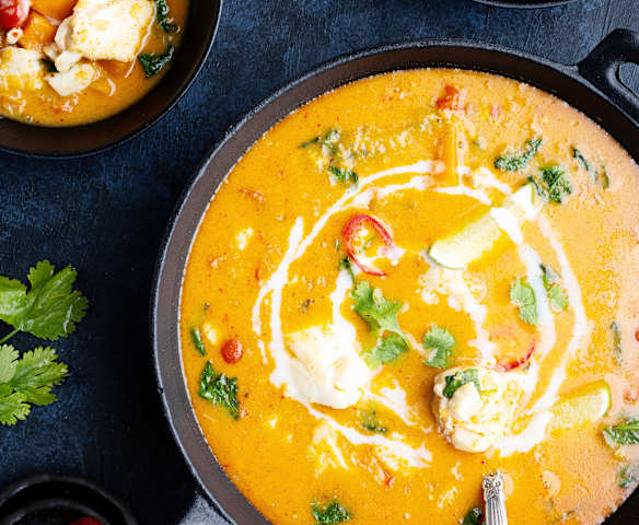 Fiskesuppe med kokosmelk og søtpotet