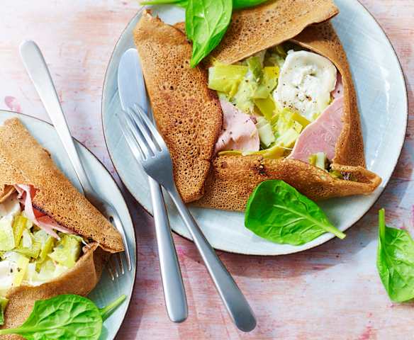 Galettes de sarrasin aux poireaux, jambon et chèvre