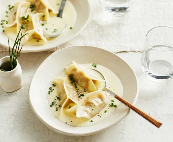 Wan Tan mit Ricotta und Käsesauce