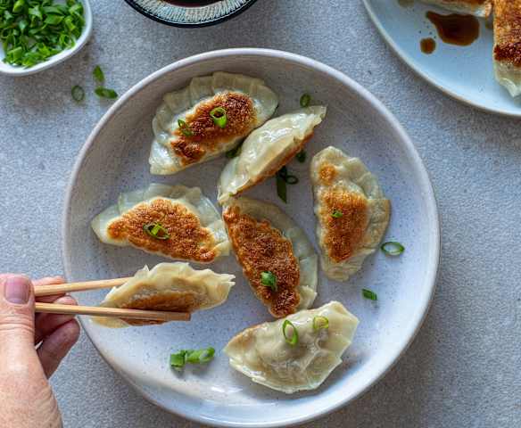 Sticky bottom dumplings (Brett McGregor) Sticky bottom dumplings (Brett McGregor)