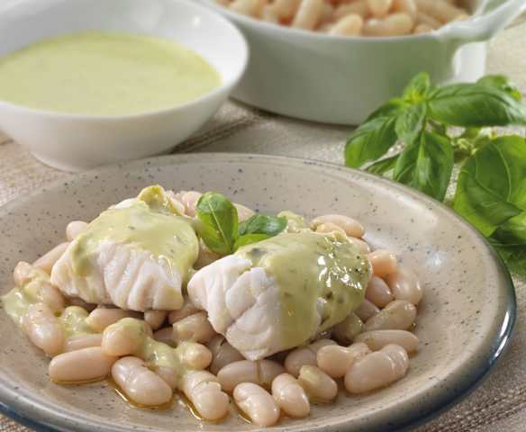 Coda di rospo con cannellini e salsa al basilico