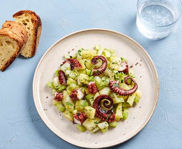 Insalata di polpo, patate e sedano al profumo di cedro Insalata di polpo, patate e sedano al profumo di cedro