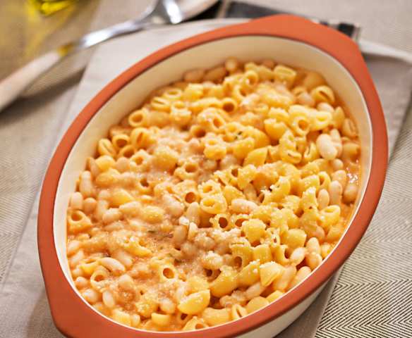 Pasta con judías blancas