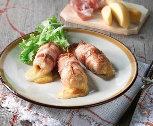 Involtini di pancetta, pollo e scamorza
