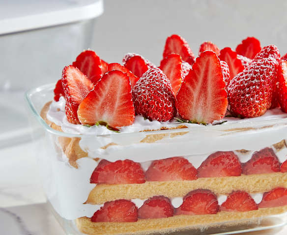 草莓盒子蛋糕