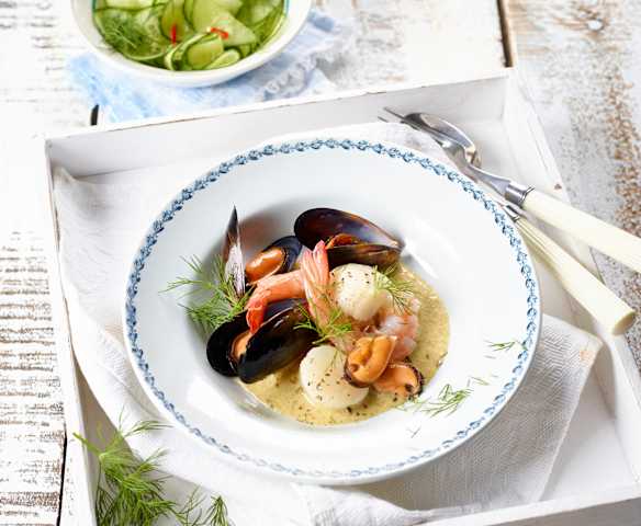 Meeresfrüchte mit Weinschaumsauce