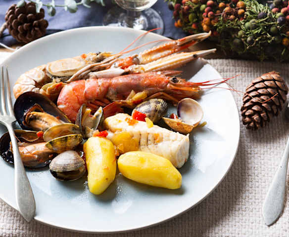 Zarzuela de pescados y mariscos Zarzuela de pescados y mariscos