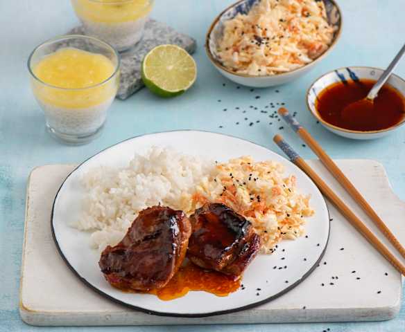 Żeberka po koreańsku z ryżem i surówką z kapusty i kiełków; Ananasowy pudding z tapioki Żeberka po koreańsku z ryżem i surówką z kapusty i kiełków; Ananasowy pudding z tapioki