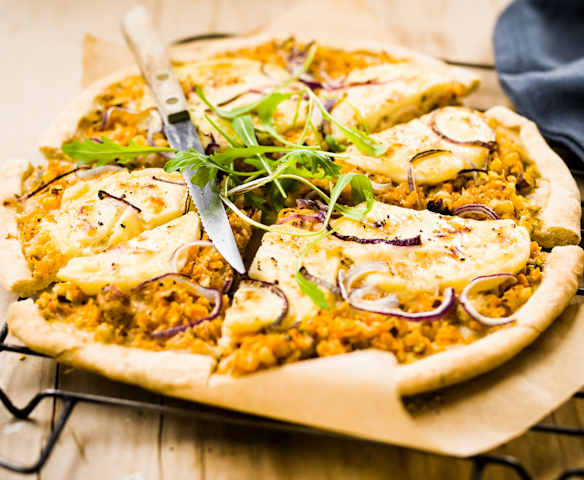 Tarte rustique potiron, saint-marcellin et oignon rouge