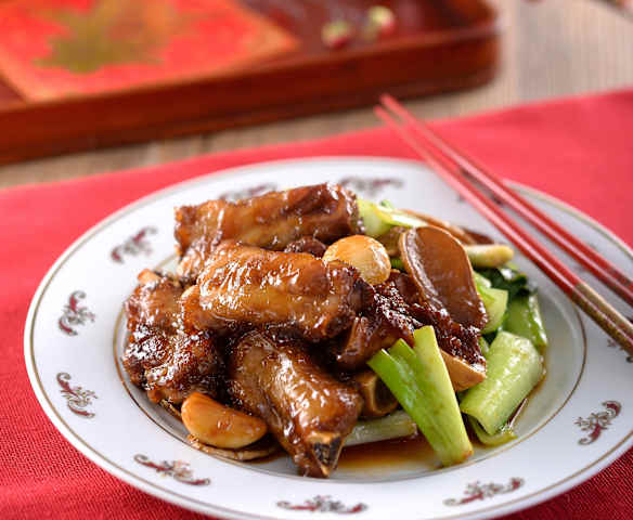 Iga Babi Asam Manis (Sweet and Sour Pork Ribs) Iga Babi Asam Manis (Sweet and Sour Pork Ribs)