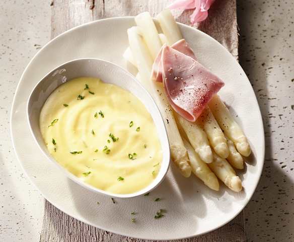 Sauce Hollandaise zu Frühlingsgemüse
