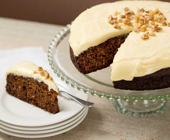 Caribbean carrot cake