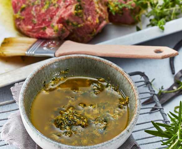 Kräutermarinade zu Roastbeef