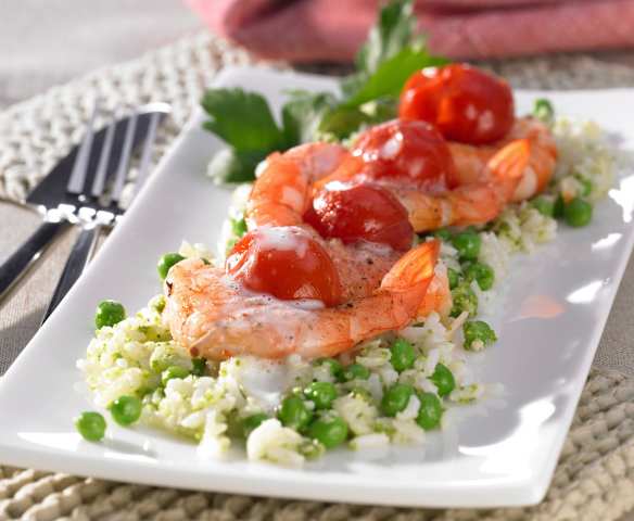 Risibisi mit Garnelenspießchen an Weinschaum
