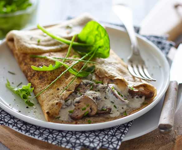 Crêpes rellenos de champiñones y crema de soja (sin lactosa)