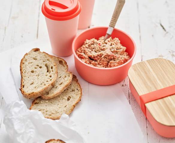 Patê de sardinha e pimento