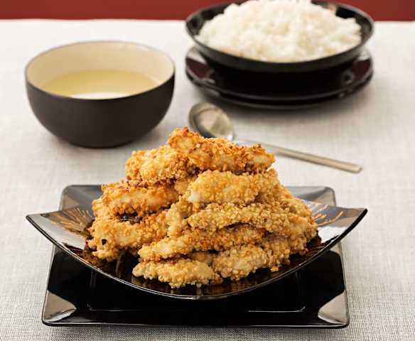 Emincé de poulet aux amandes et sauce citron