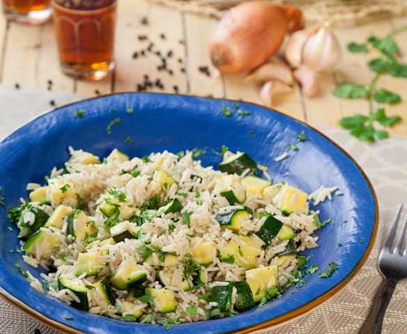 Riso basmati con zucchine, pepe e coriandolo
