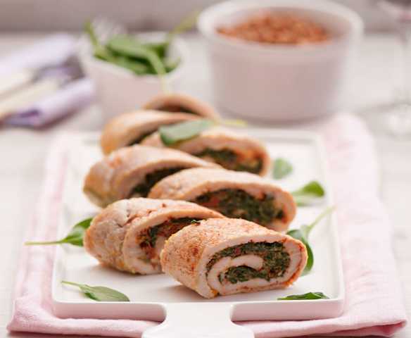 Rolada schabowa ze szpinakiem i suszonymi pomidorami