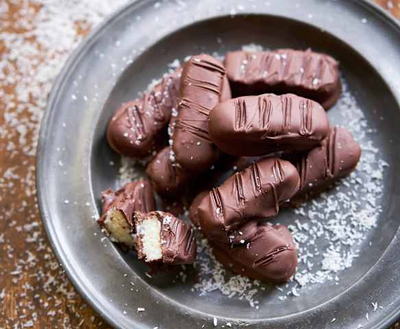 Barras de coco e chocolate