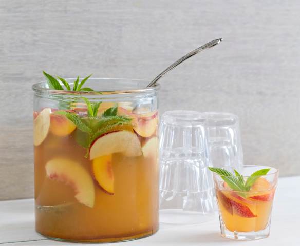 Sparkling white sangria punch Sparkling white sangria punch