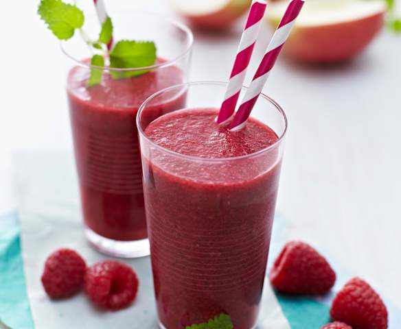 Malinowe smoothie z zieloną herbatą