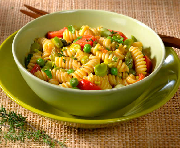 Fusilli ai legumi e verdure di primavera