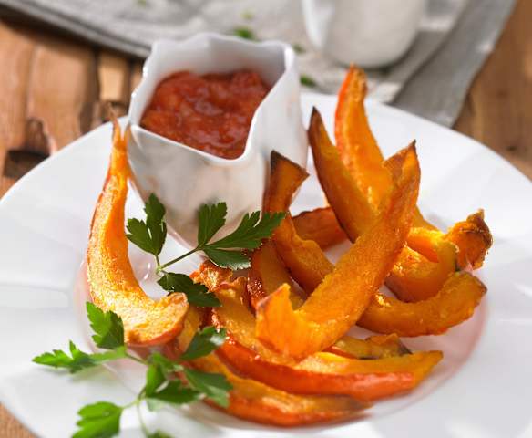 Gebratener Kürbis mit Tomatensauce