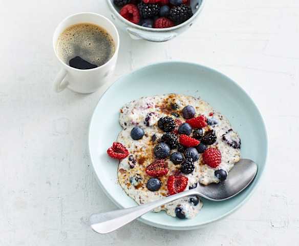 Low-Carb Porridge mit Beeren