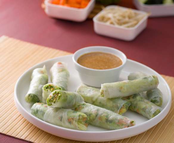 Rollitos fríos con salsa de cacahuetes (Goi cuon) - Vietnam
