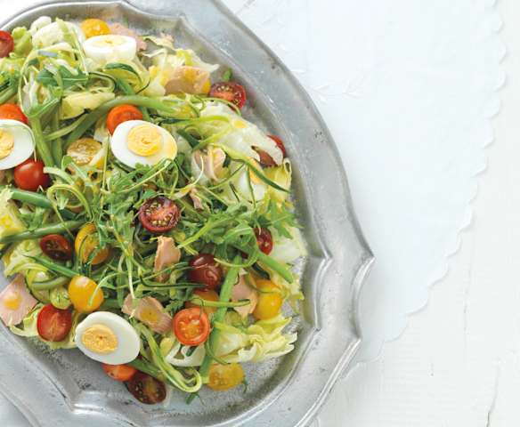 Salada gigante com vinagreta de framboesa e mel