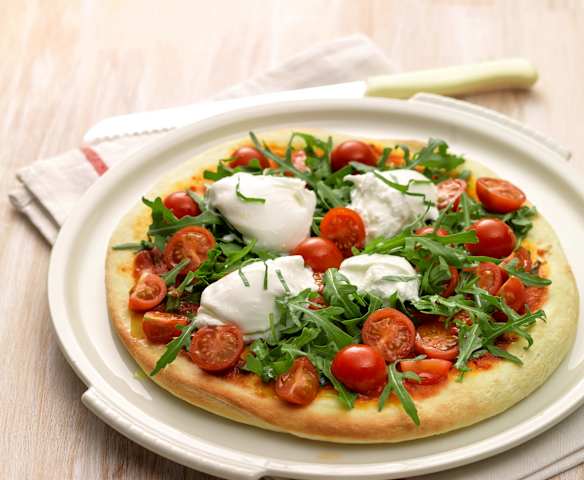 番茄帕瑪生火腿佐瑞可達起司水蒸披薩