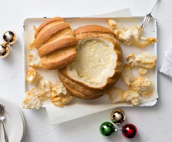 Cheese and bacon cob loaf