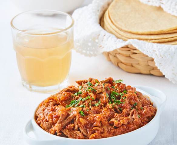Bistec de res en salsa de chipotle