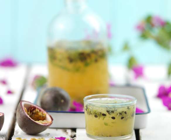 Cocktail de maracujá e lima