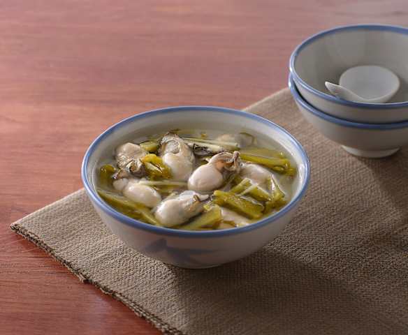 酸菜蚵仔湯